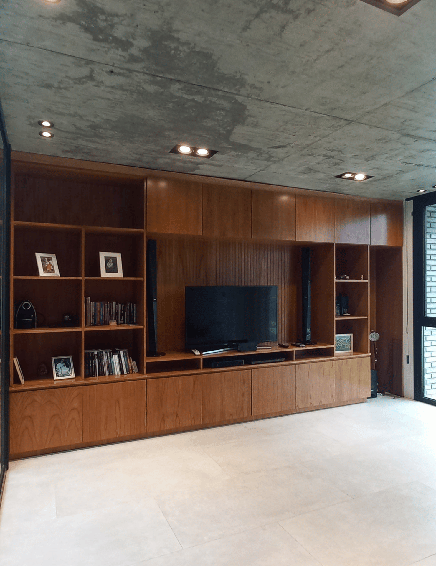 Estanterías personalizadas de melamina - Imagen 11