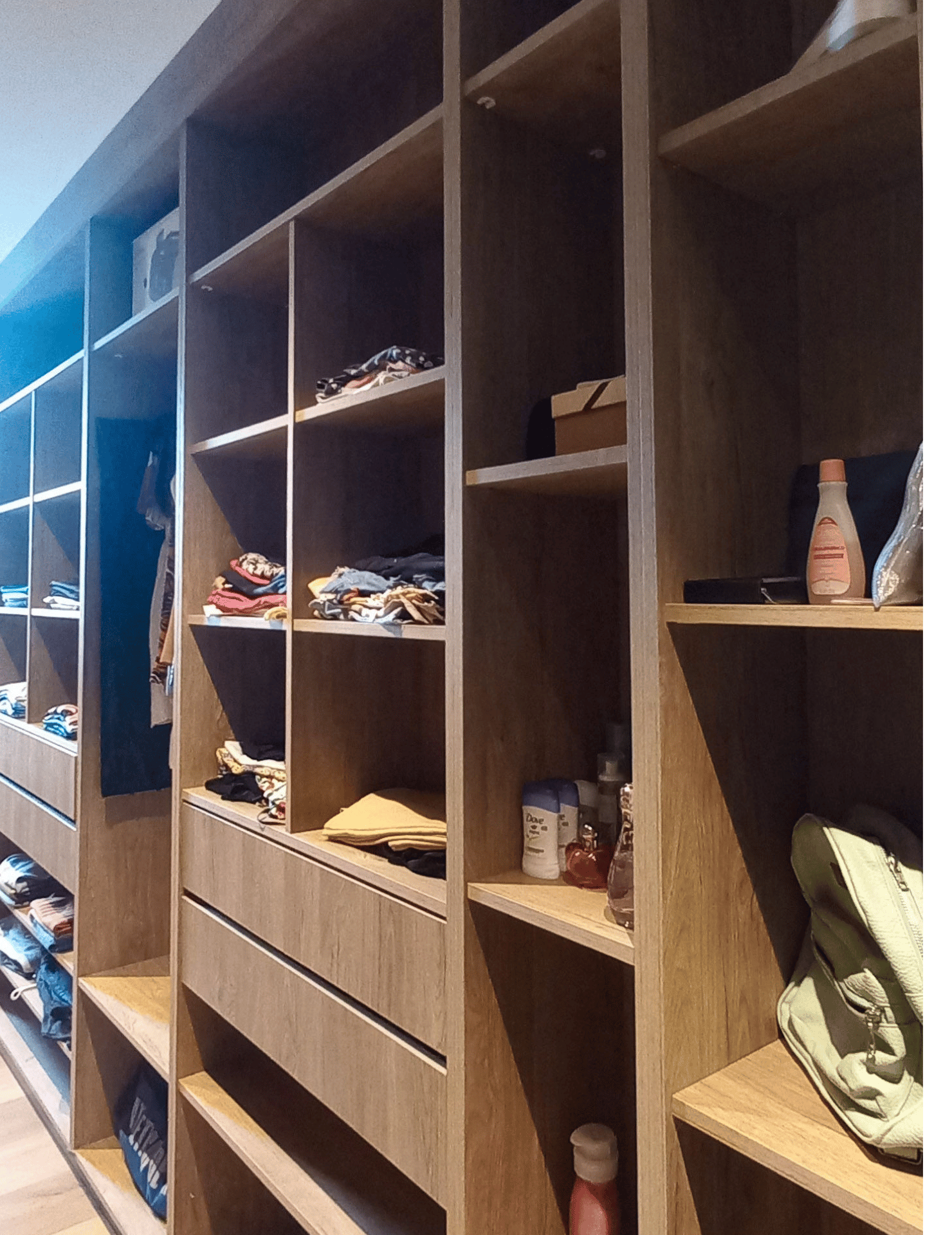 Amoblamiento personalizado en melamina - Imagen 22