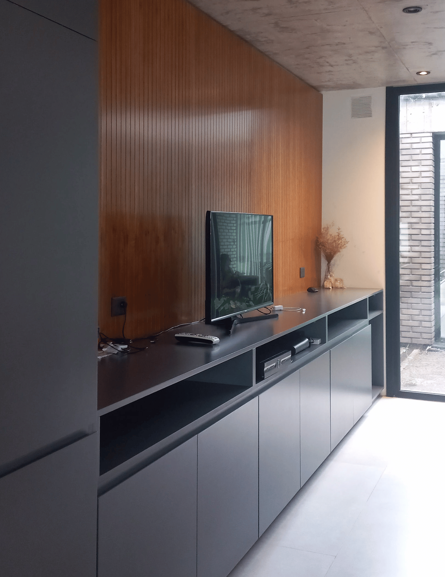 Dormitorio con muebles a medida de melamina - Imagen 8