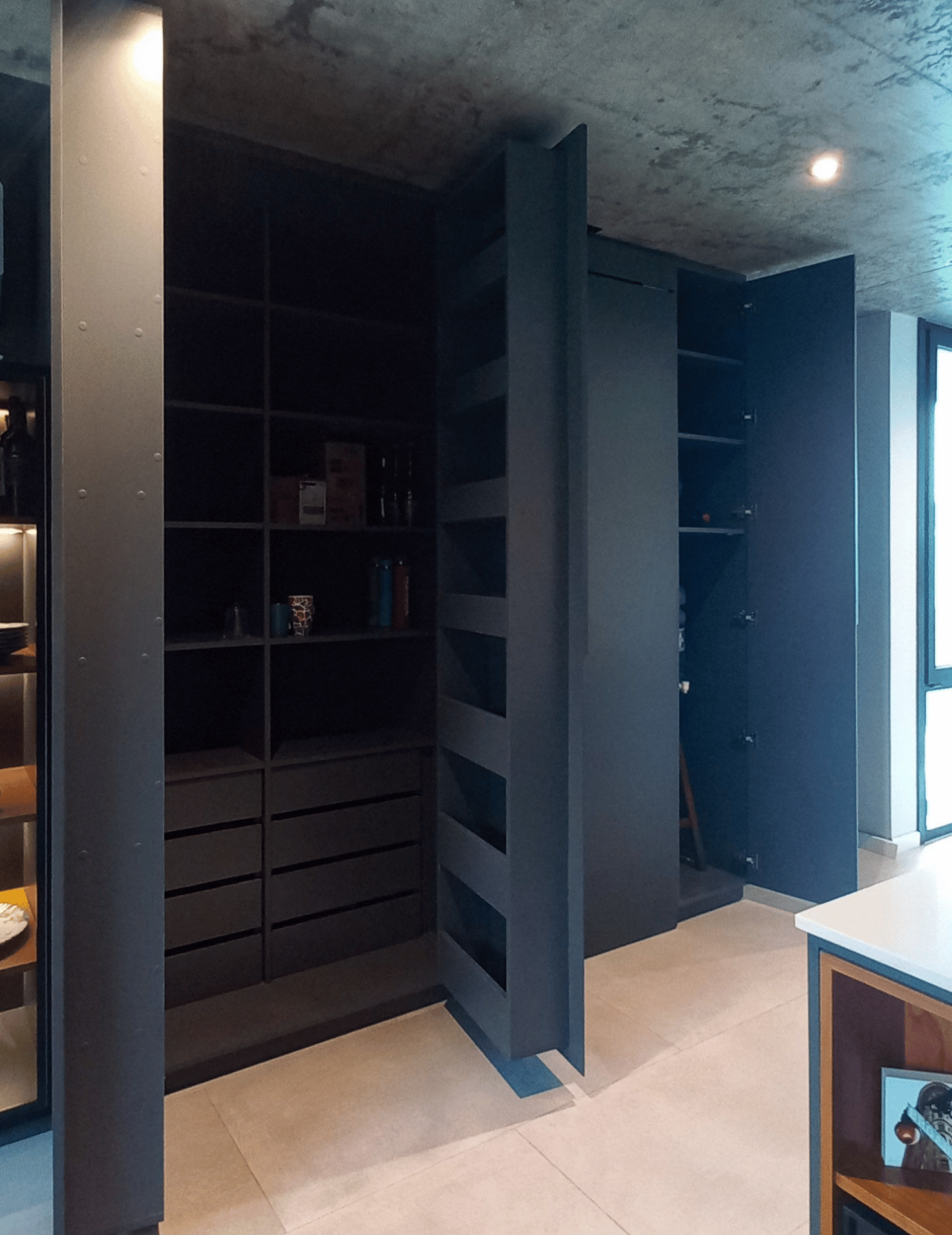 Sala de estar con muebles de melamina - Imagen 9