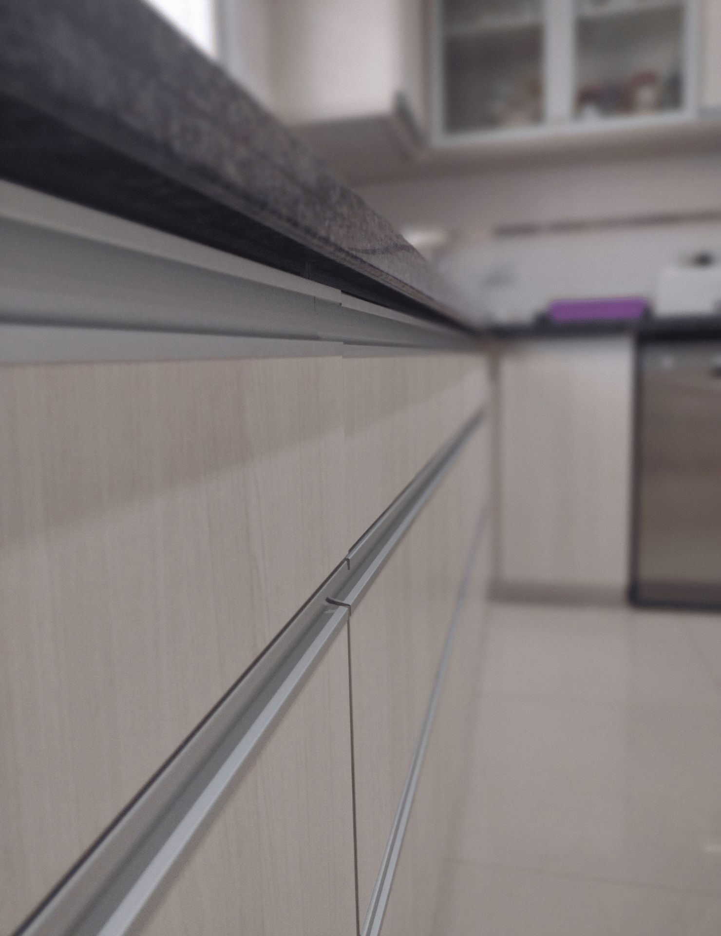 Diseño de cocina de melamina para espacios modernos - Imagen 16