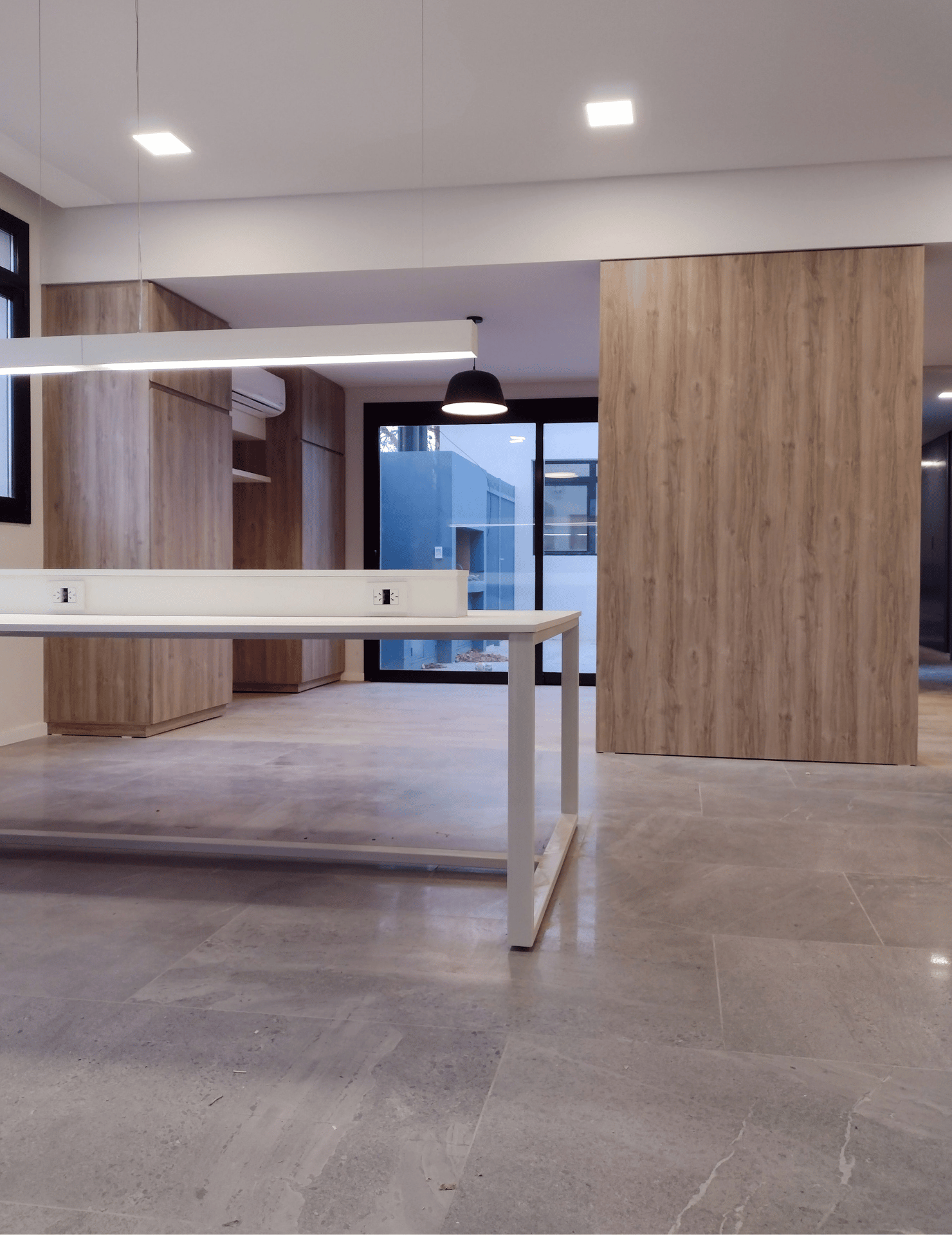 Espacio de coworking con diseño exclusivo - Imagen 13