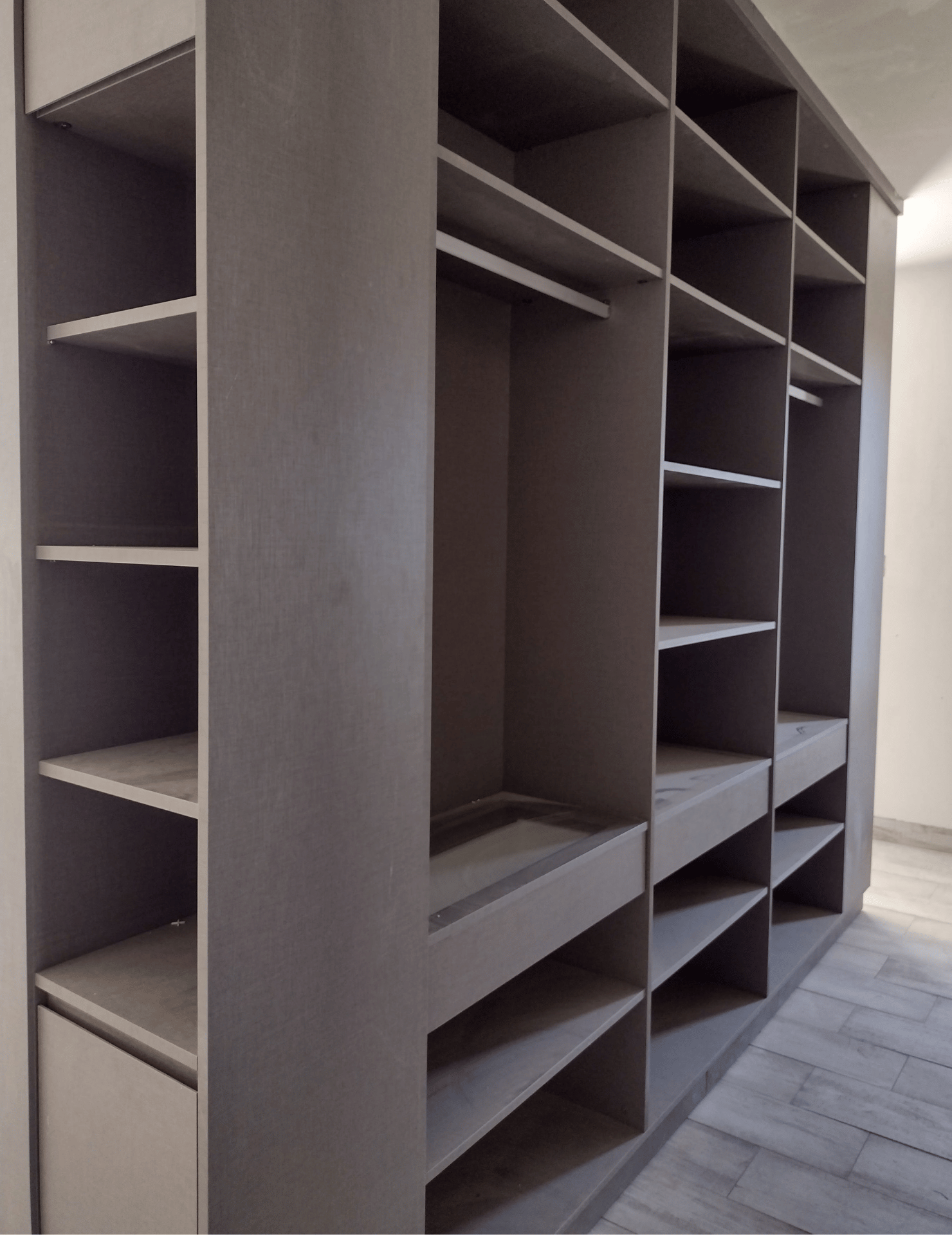 Vestidor de melamina optimizado - Imagen 9